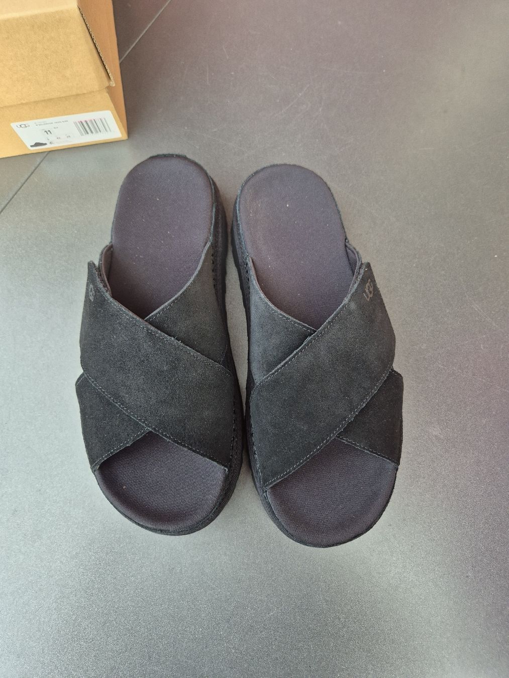 Ugg Chaussures femmes: Ugg Slides Gr. 42 – D'occasion à Steinen par sius21 4