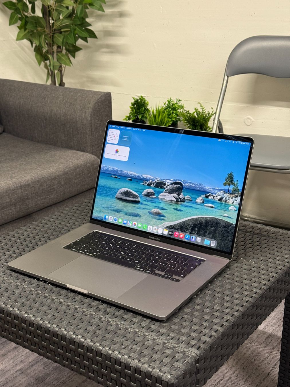Apple Notebook: MacBook Pro 16inch, Intel i9, 64GB RAM, 1TB SSD – Usato da Zürich venduto da TechResellers