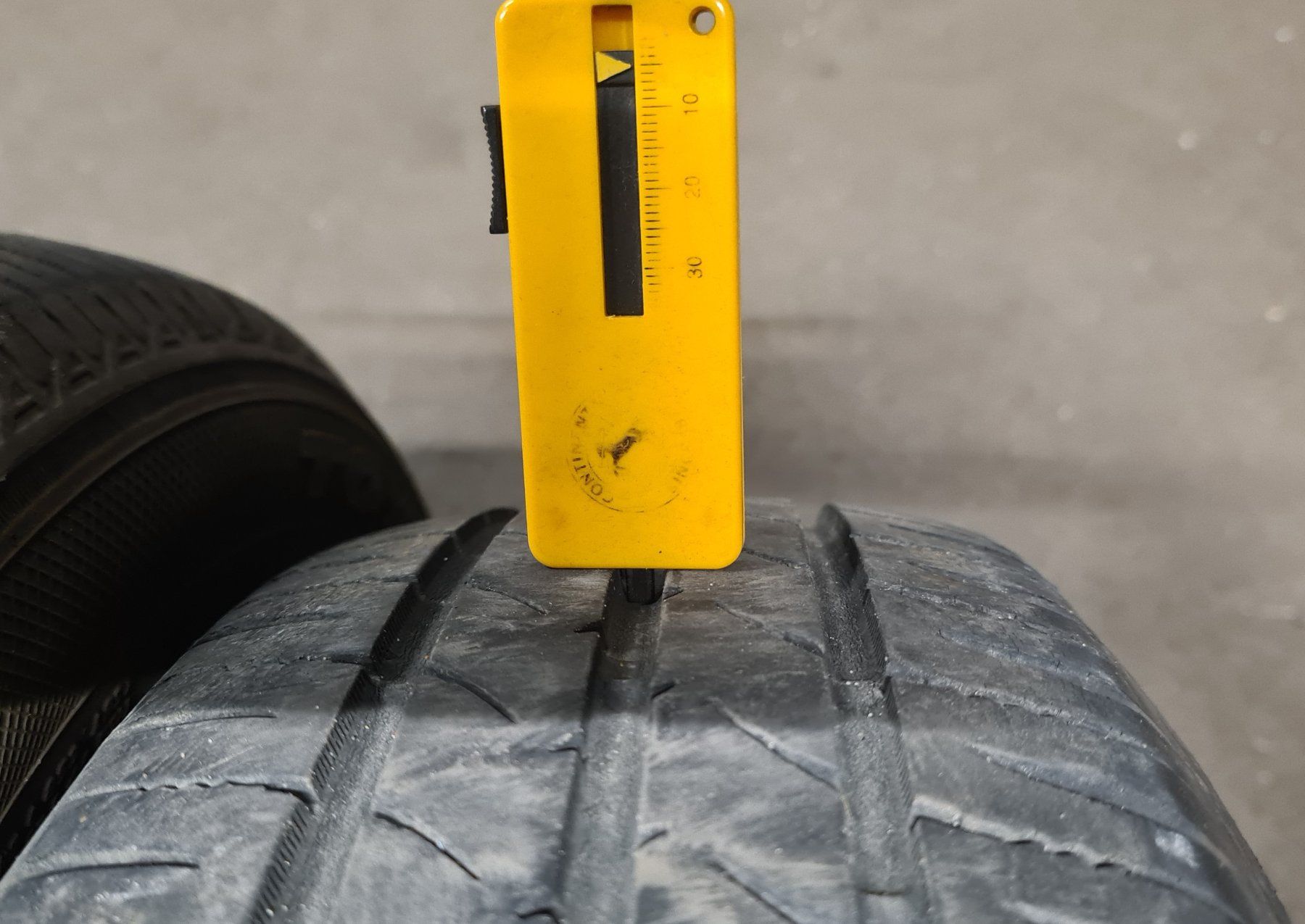 Pneumatici & Ruote complete: Vier Sommerreifen 155/65R14 – Usato da Uetendorf venduto da ATA-Deals 1