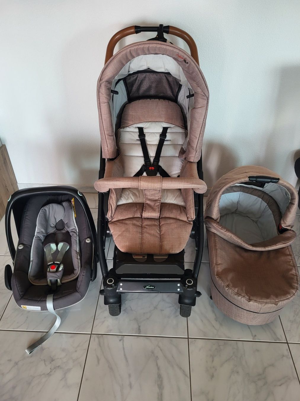 Hartan Carrozzine: Hartan Kinderwagen – Usato da Baar venduto da Xmau