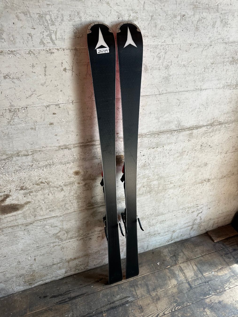 Atomic Skis: Atomic Redster Ski 159CM – Gebraucht aus Emmenbrücke von karkarkar 5