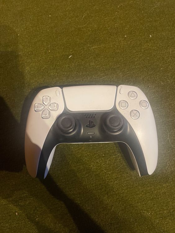 PS5 Controller (Gebraucht) in Wolfenschiessen für CHF 40 – mit ...