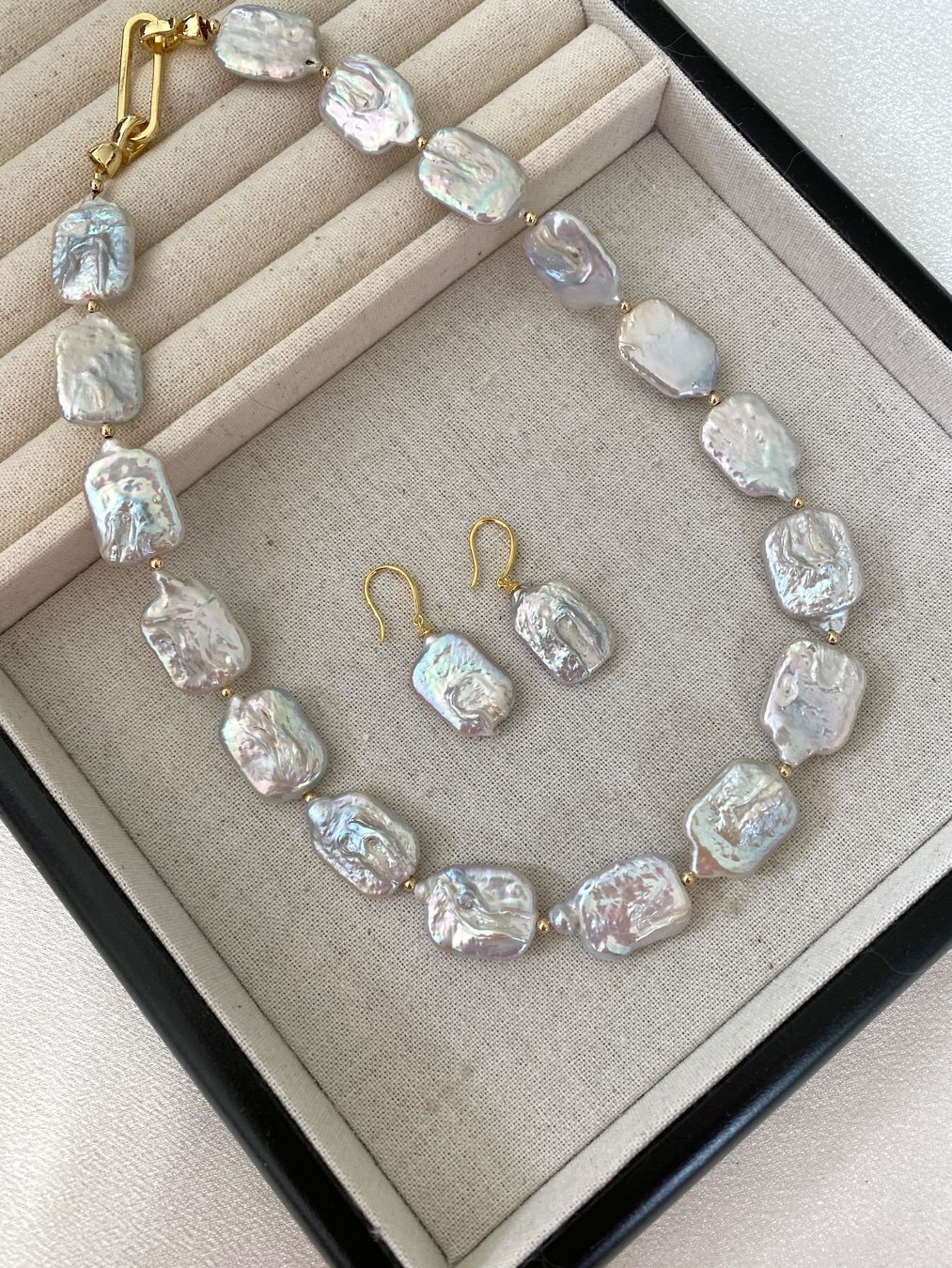 Catenine: Barock Süsswasserperlen Kette mit Ohrringe – Nuovo e nell'imballaggio originale da Sarnen venduto da Yingsperlen4 1