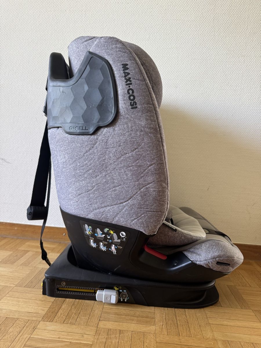 Maxi-Cosi Seggiolini per auto: Maxi-Cosi Titan Pro grey used – Usato da Küsnacht ZH venduto da luizacj 1