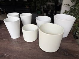 Weisse Blumentöpfe, 12-20 cm, 7 Stück