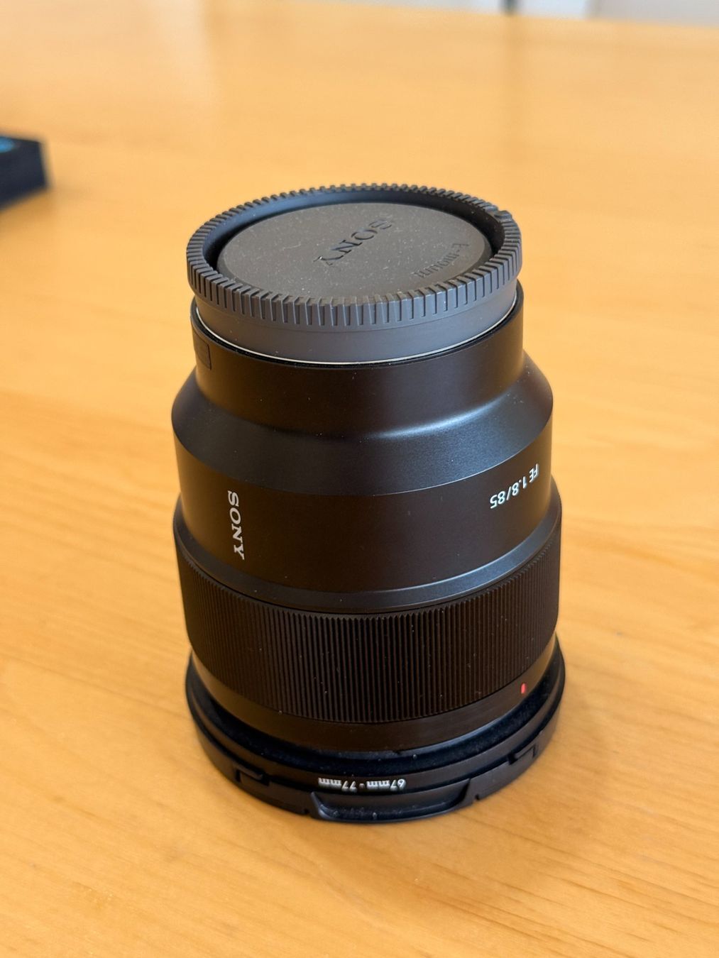 Sony Obiettivi: Sony FE 85mm f/1.8 – Usato da St. Gallen venduto da JimmyGPT 3