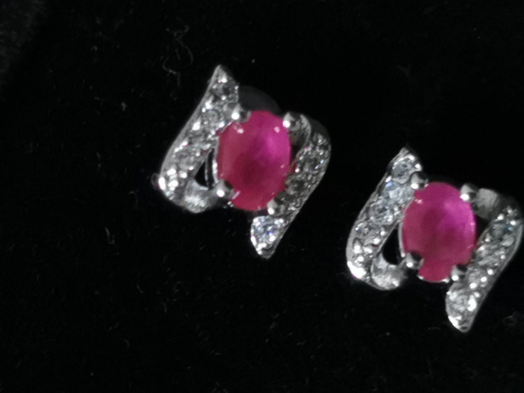 Orecchini pendenti & Orecchini a lobo: Silber Ohrstecker mit Rubine und Zirkone. – Nuovo e nell'imballaggio originale da Schlieren venduto da vlalif 7