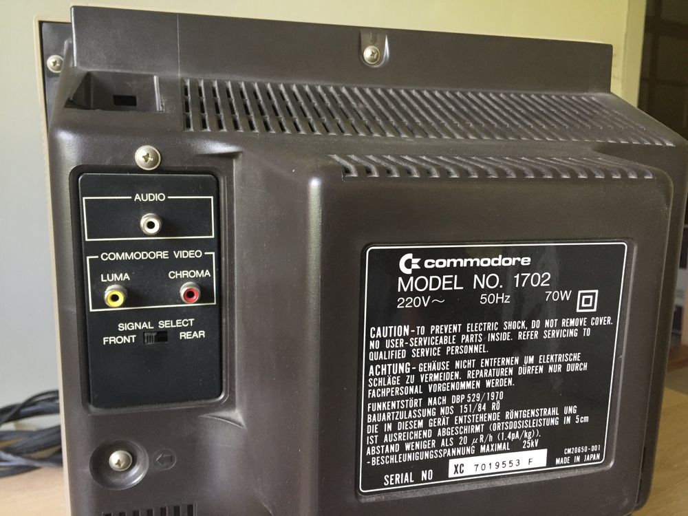 Commodore Video Monitor Model 1702 (Gebraucht) in Oensingen für CHF 555 ...