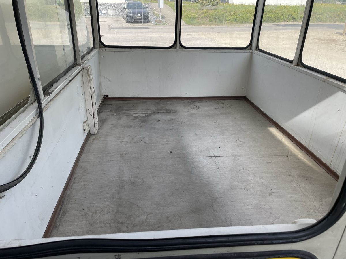 Contenitori edile: Verkaufscontainer Kiosk Container mit Glasfronten – Usato da Schaffhausen venduto da AESS1 4