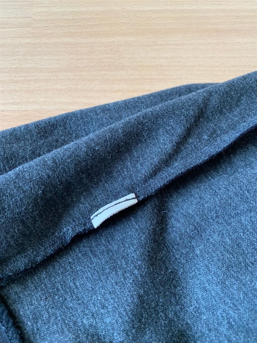 Massimo Dutti Pullover & Sweatshirts: Massimo Dutti Pullover schwarz langarm – Gebraucht aus Fribourg von tschjoly 8