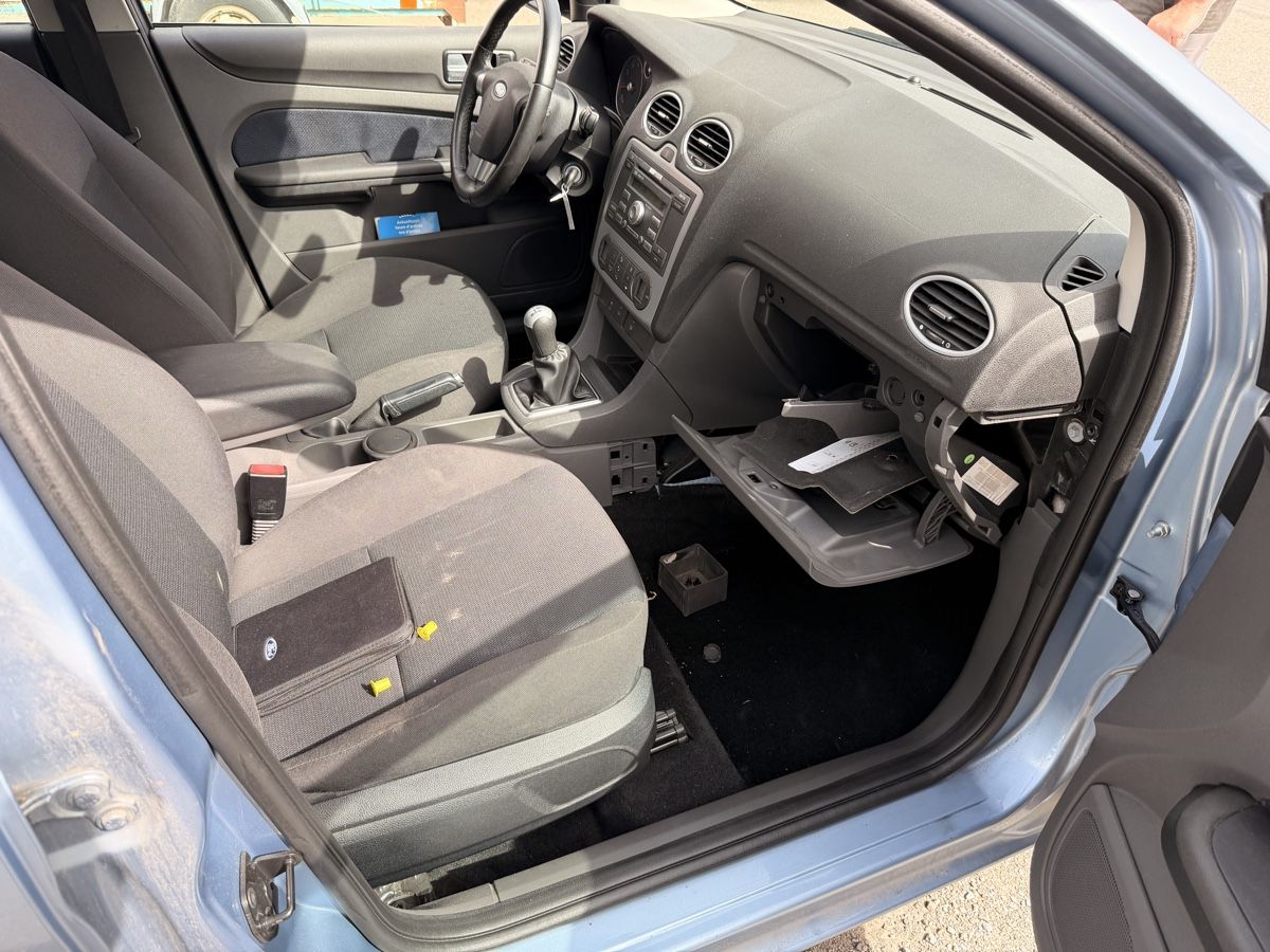 Ford Automobili: Ford Foucs 1.6 16V – Difettoso da Rhäzüns venduto da Fabio_ 4