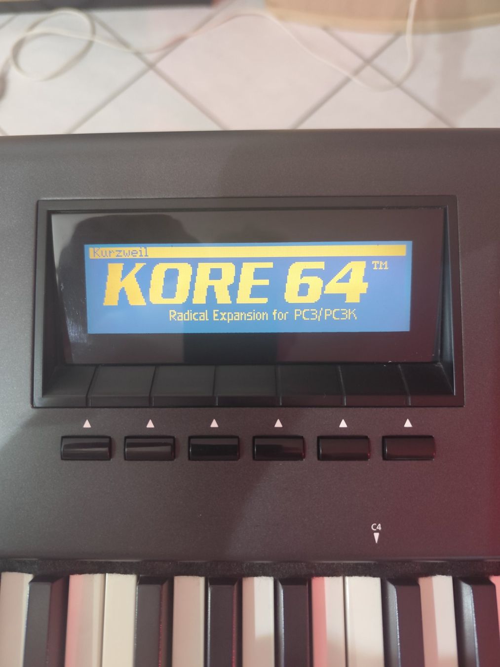 Strumenti musicali: Synthesizer Workstation Kurzweil PC3 K8 – Usato da Opfikon venduto da cuti2000 1