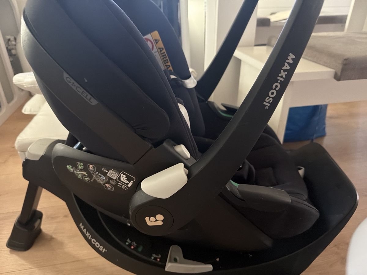 Maxi-Cosi Seggiolini per auto: Maxi-Cosi mit Basisstation - gebraucht – Usato da Schleitheim venduto da ptksz 1