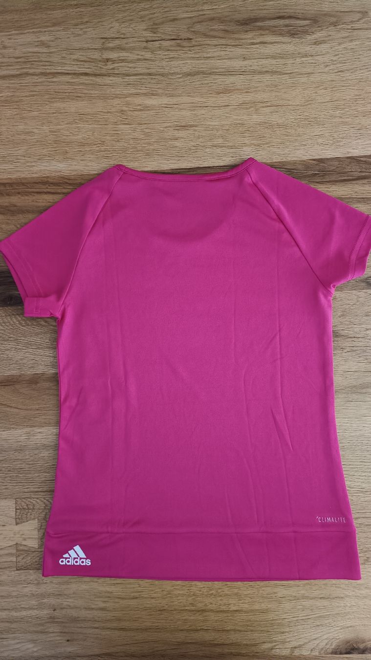 Adidas T-shirt: Adidas Sportshirt M – Usato da Villmergen venduto da toptip1970 2