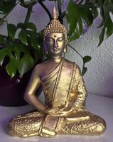 Goldene Buddha Figur - Friedliche Deko für Ihr Zuhause!