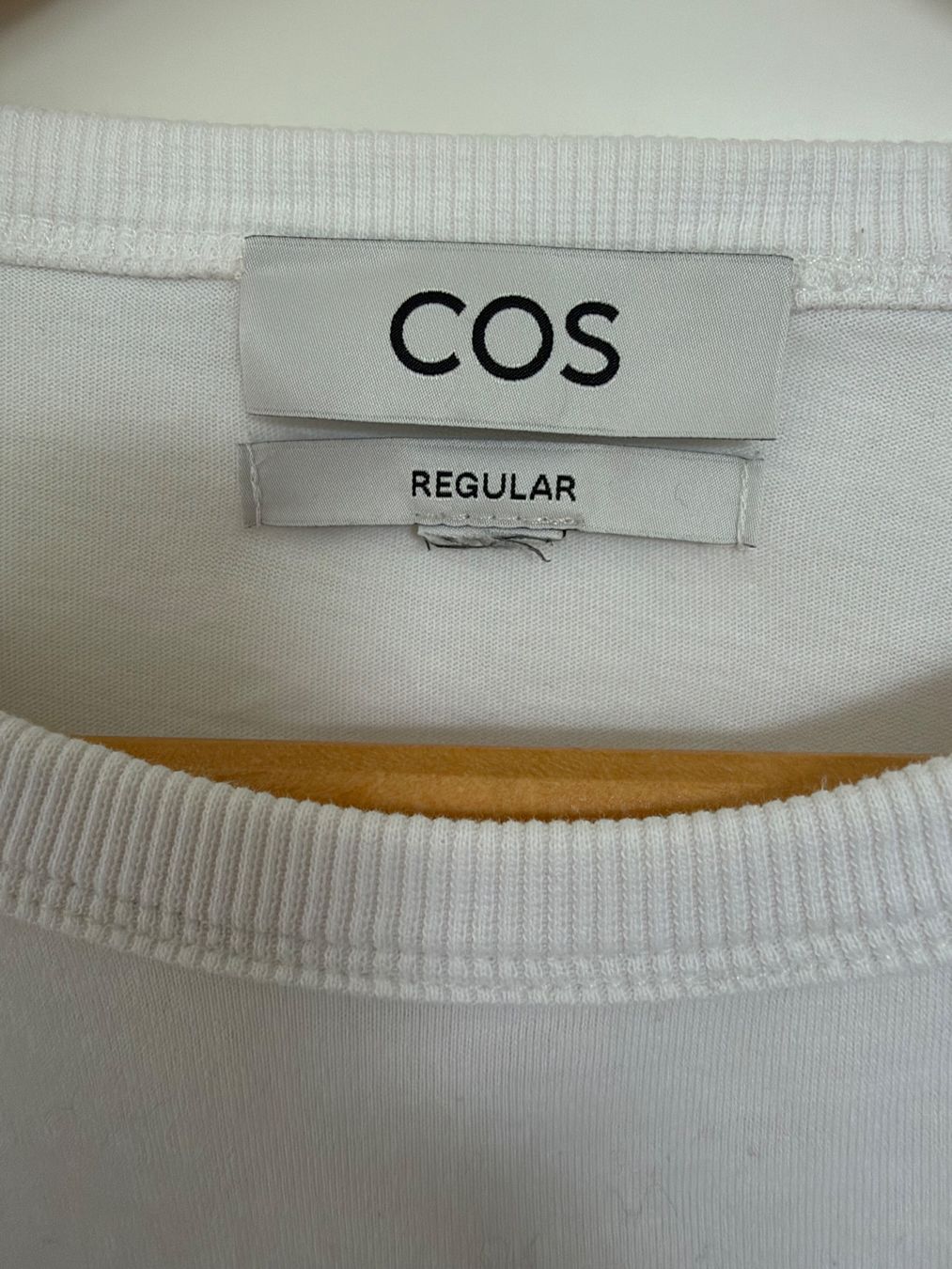 Cos T-shirt: Langarmshirt COS weiss Baumwolle – Usato da Buchs SG venduto da VintageHomeCH 5