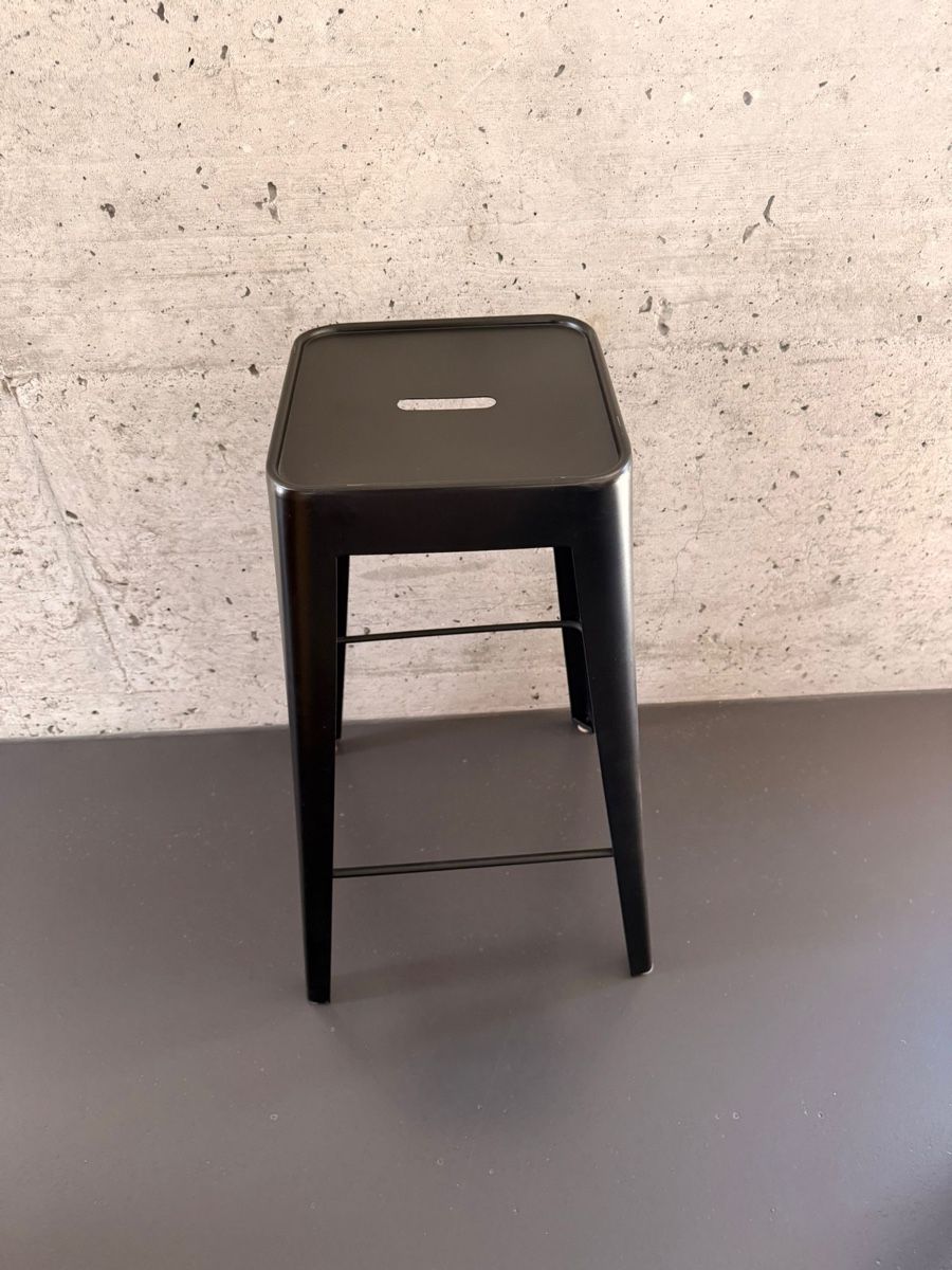 Sgabelli: Schwarzer Barhocker aus Metall, Industrial Design – Usato da Ilanz venduto da daria007 1