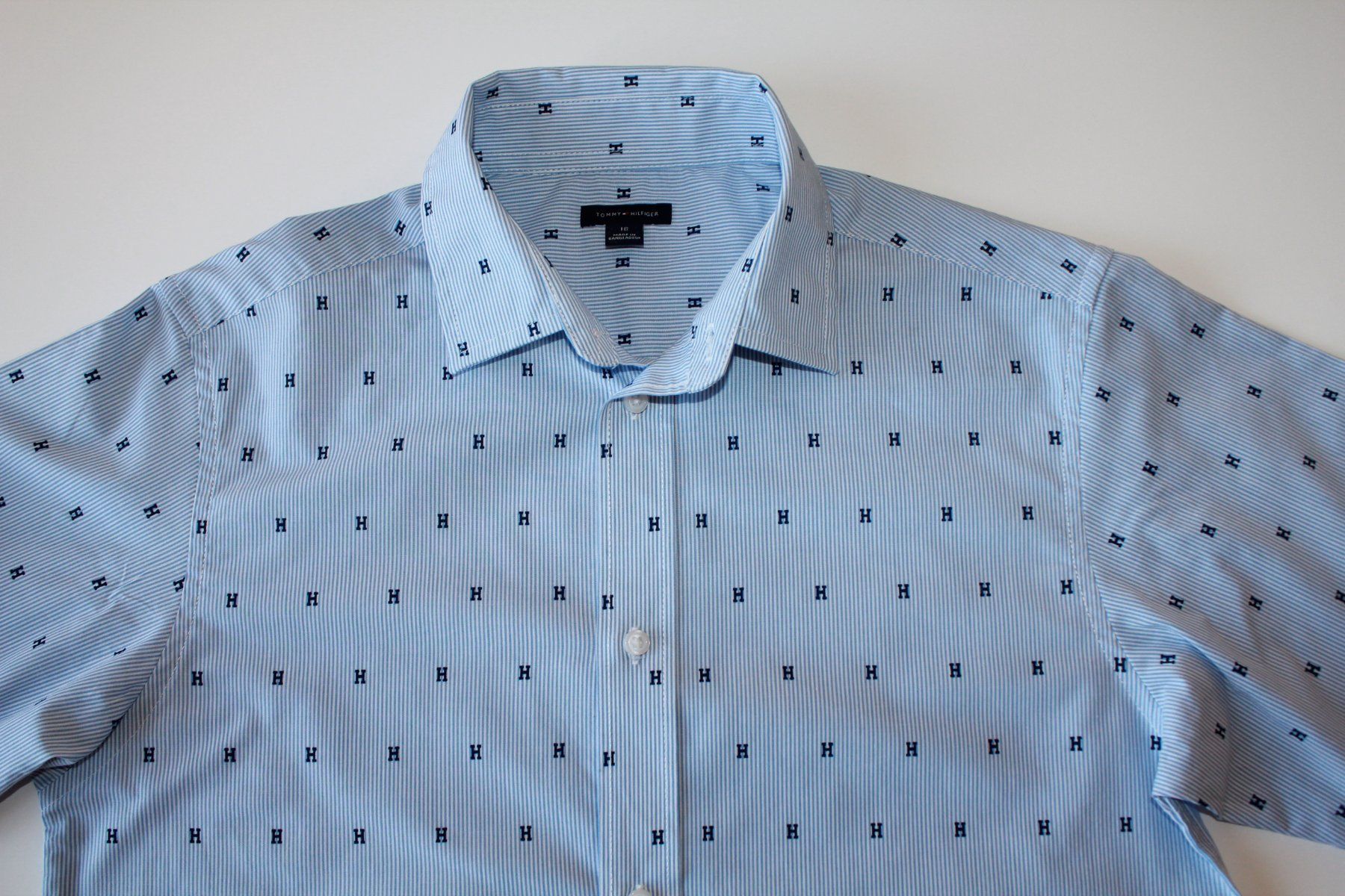 Tommy Hilfiger Camicie, T-shirt & Polo: Chemise Tommy Hilfiger  t.18 – Usato da Peseux venduto da Gilloss 1