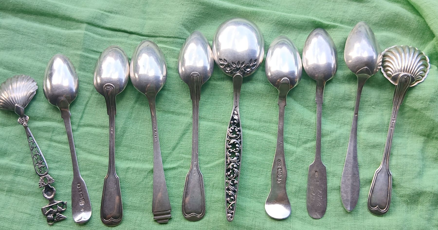 Cucchiai: Kleines Silberlöffel Set ( 10 Stück) – Usato da Kiental venduto da Kiwidave04
