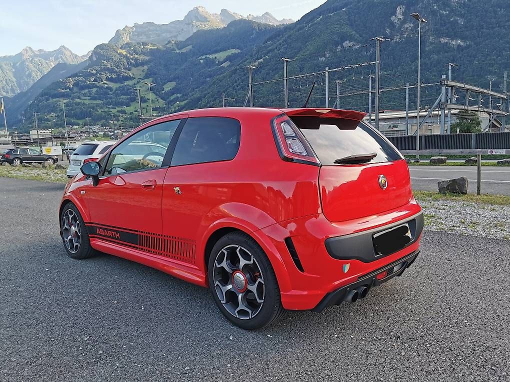 Automobili: Fiat Punto Abarth – Usato da Seedorf venduto da bed_9hhr 4