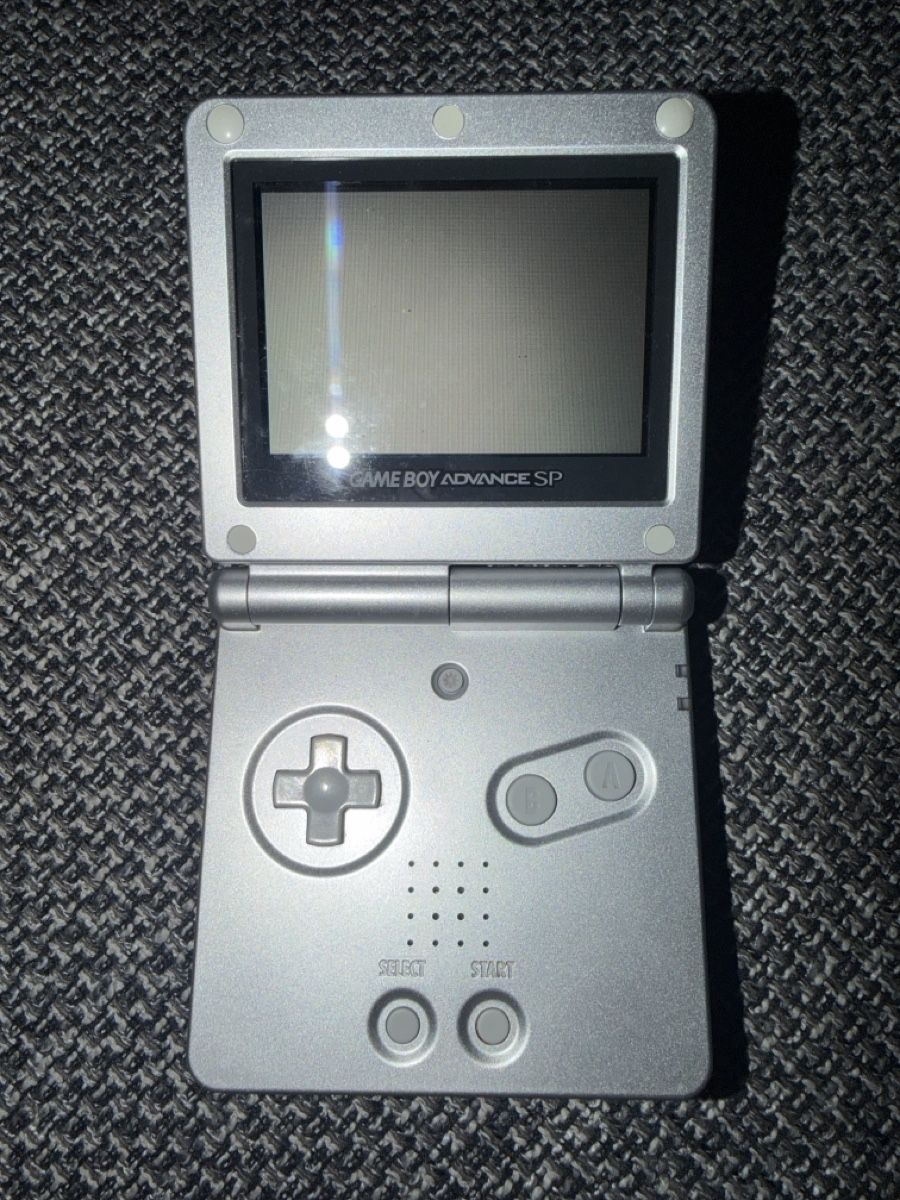 Nintendo Console: Game boy advance sp  – Difettoso da St-Légier-Chiésaz venduto da MarionMassard
