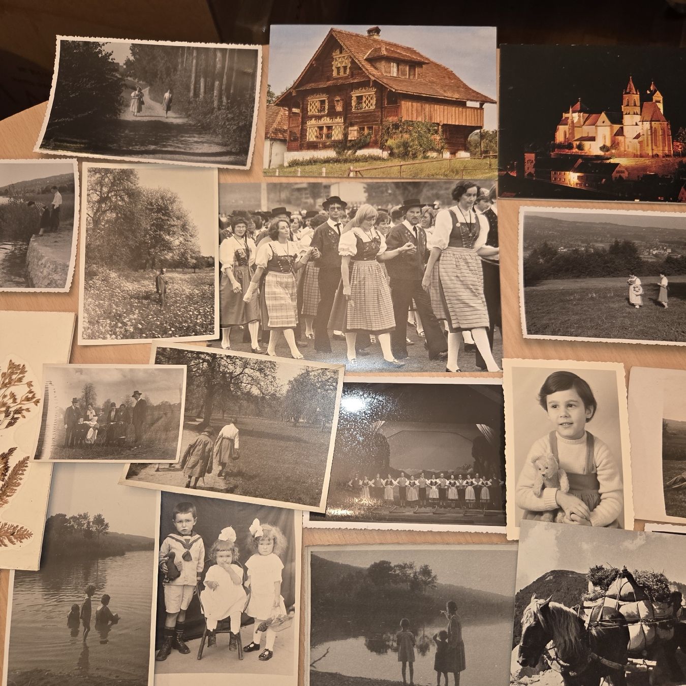 Cartoline postali: Hochdorf Konvolut alter Ansichtskarten Schweiz 69 St. – Usato da Kriens venduto da gra_fhn7 2