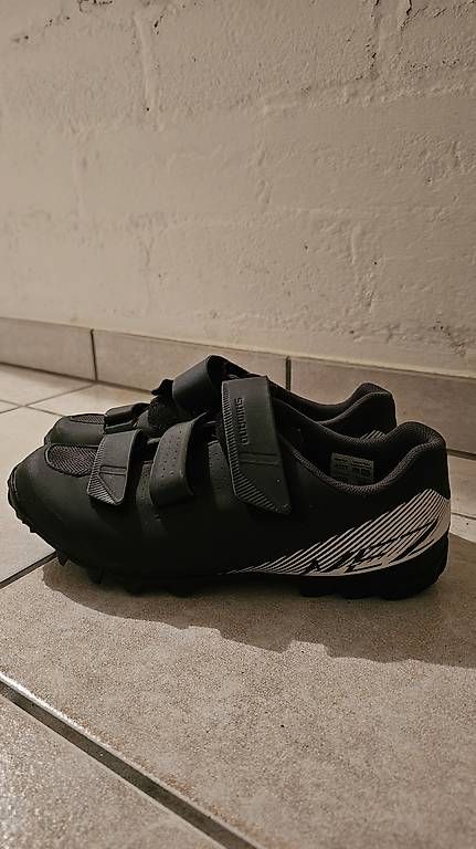 Scarpe da donna: Fahrradschuhe Damen Gr. 41/42 – Usato da Münsingen venduto da SilKeu