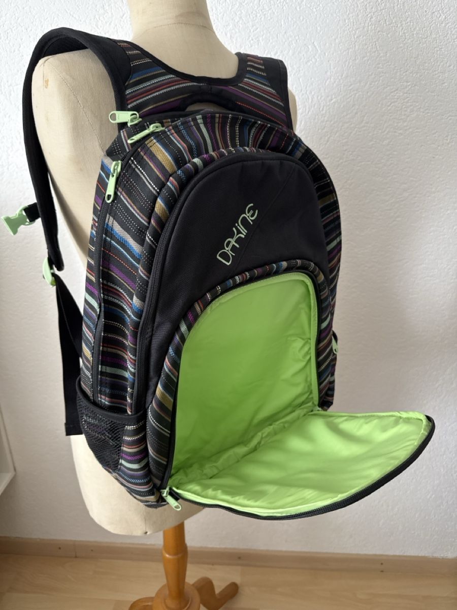 Dakine Zaini: Dakine Rucksack, ideal für Schule oder Freizeit! – Usato da Thusis venduto da Rogru1 2
