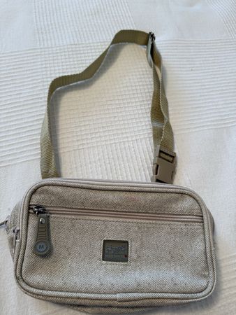 NEUWERTIG***BAUCH-TASCHE BEIGE***SUPER ALS 🎁