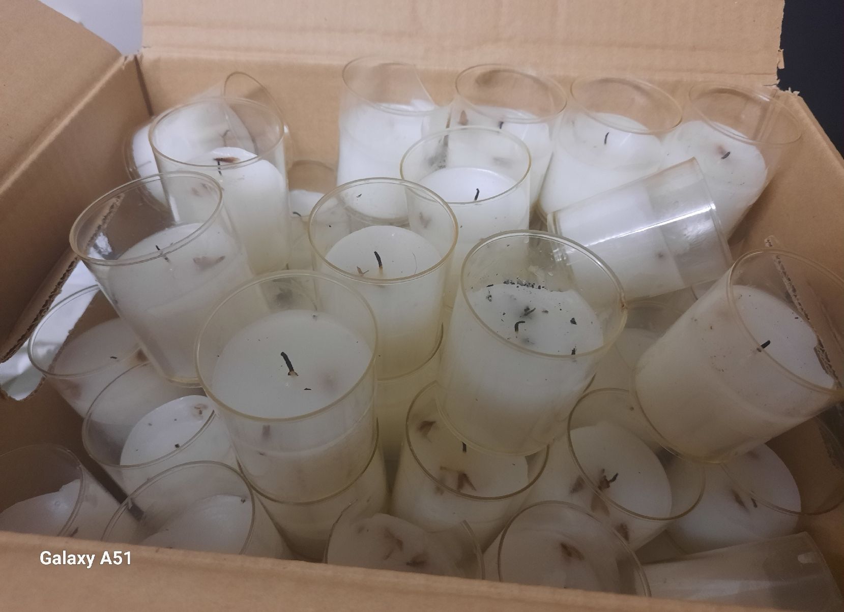Candele: Kerzen in Plastikbechern / ca. 300 Stk. – Usato da Zürich venduto da Limmatufer