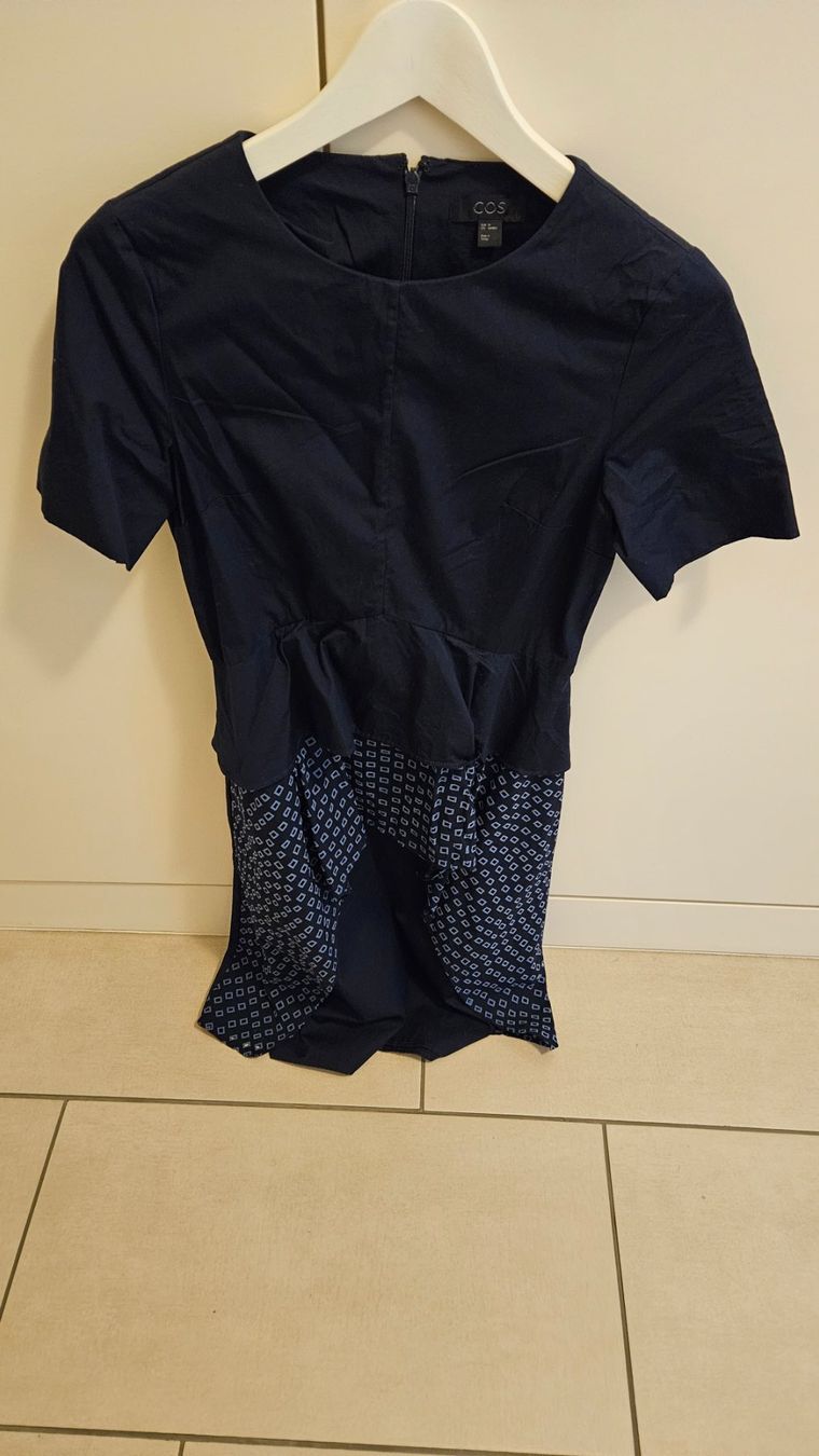 Cos Kleider: COS Kleid Dunkelblau Gr. 34 Elegant – Gebraucht aus Vevey von nus_ly82 1