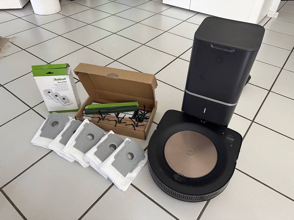 Irobot Aspirateurs & Accessoires: Staubsaugerroboter iRobot Roomba s9+ – D'occasion à Embrach par a.schmittchen 3