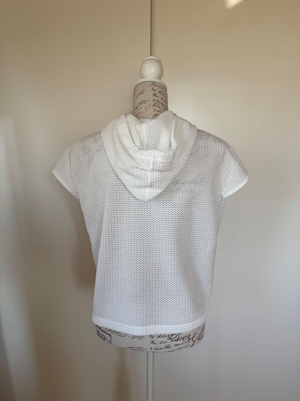 H&M Blusen, T-Shirts & Tops: T-shirt à capuche - H&M – Gebraucht aus Denens von sar_5wlm 2