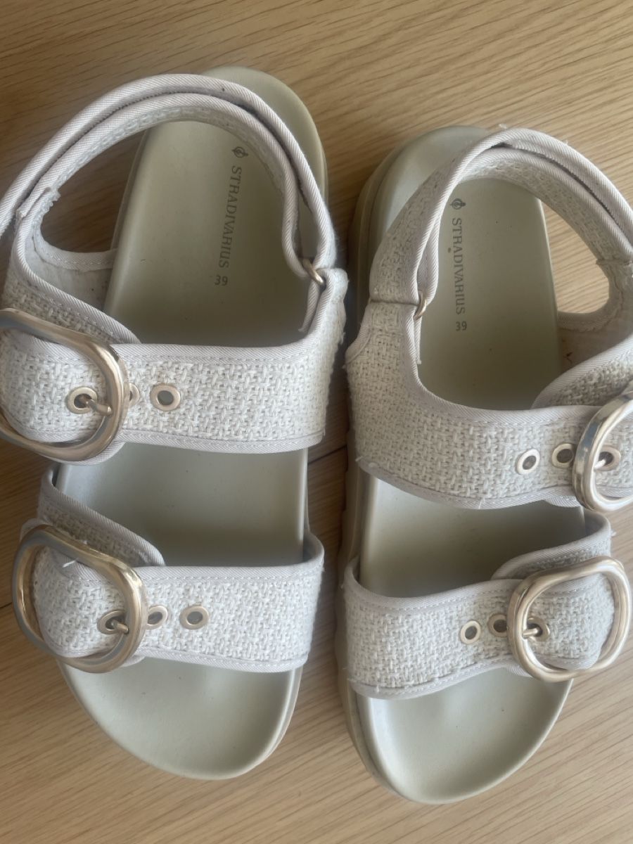 Stradivarius Scarpe da donna: Sandalette von Stradivarius – Usato da Luzern venduto da Heike30 2