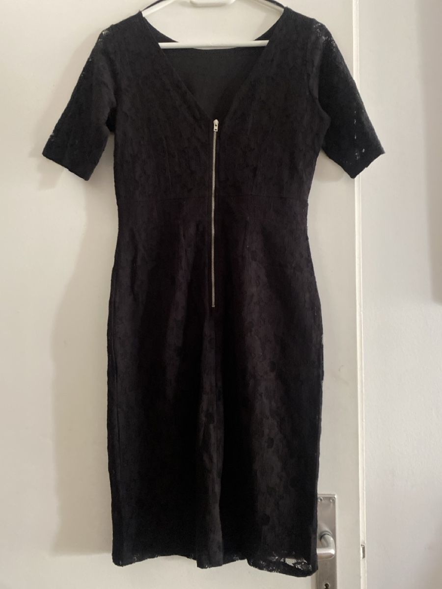 Robes: Robe noire dentelle doublée t.36 – Neuf (Voir description) à Geneve par pat_p76n 1