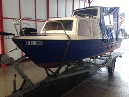 Kabinen/Fischerboot  mit 8 ps yamaha motor ,ohne zubehör