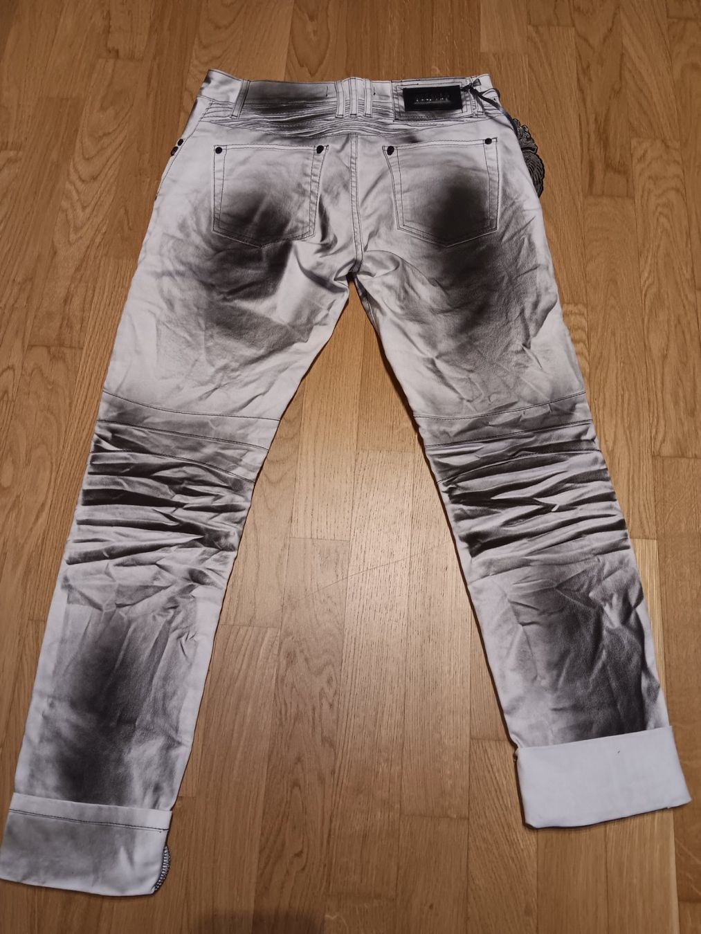 Jeans: Jeans White Black [NEU],Gr.32/34 – Nuovo (secondo la descrizione) da aarburg venduto da macacito 3