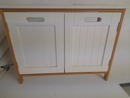 Waschbeckenunterschrank
