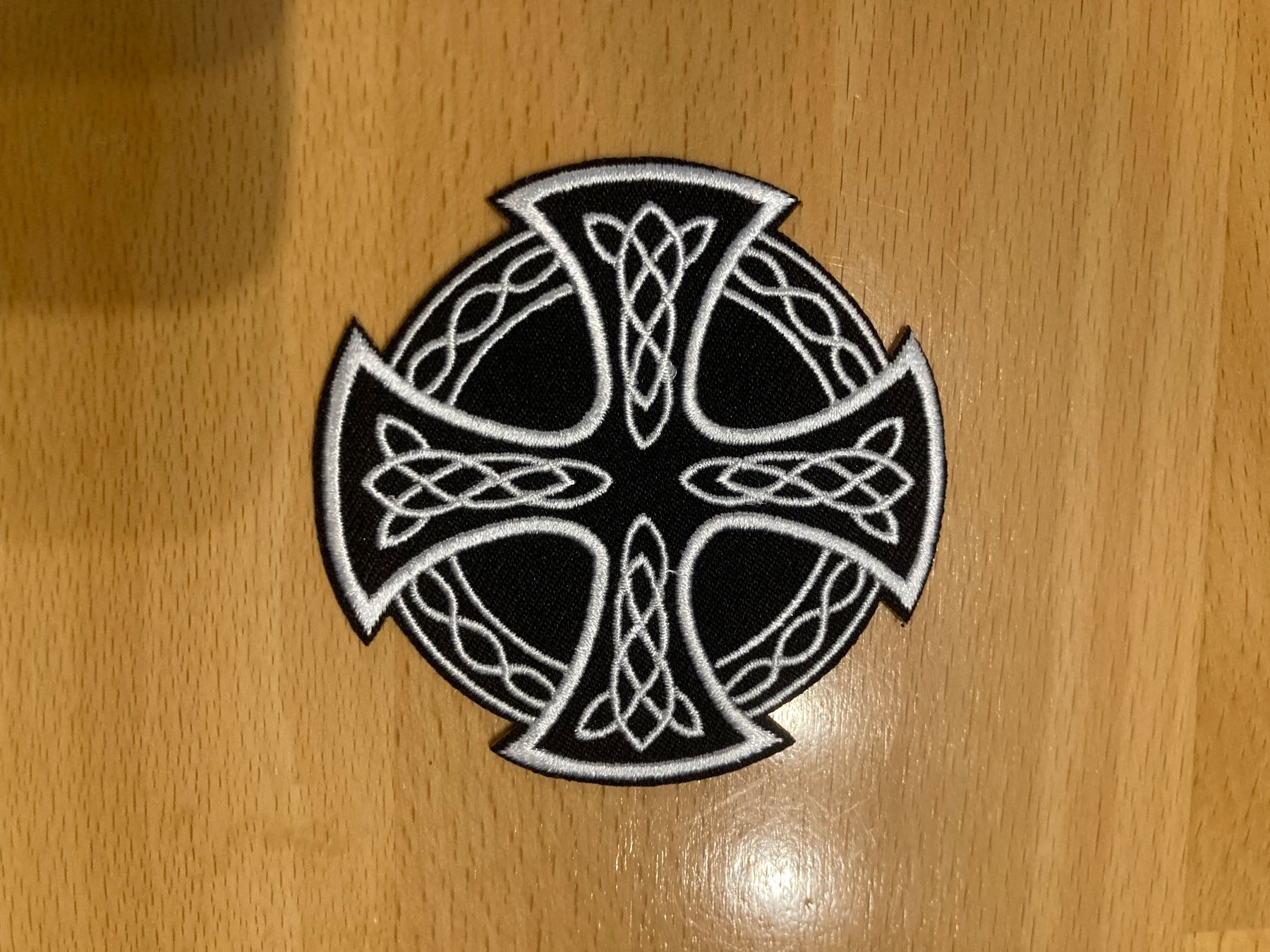 Toppe: Celtic Cross Runde Patch Aufnäher Sticker – Nuovo (secondo la descrizione) da Horn venduto da abutre72