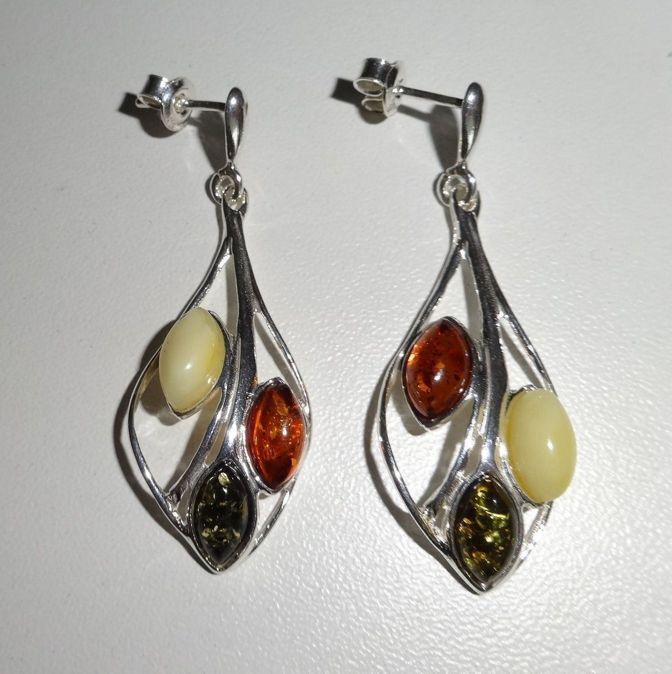 Orecchini pendenti & Orecchini a lobo: Bernstein Ohrstecker 925 Silber  VP 85,- – Nuovo e nell'imballaggio originale da Visp venduto da steinschmuckwelt