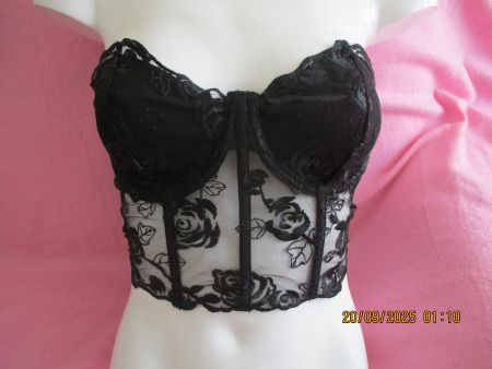 Neuer Bustier, ungetragen