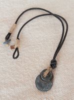 Collier en métal et cuir, style industriel
