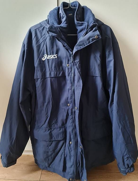 Giacche: Winterjacke Asics Gr.L – Usato da Balgach venduto da ste_wqc7