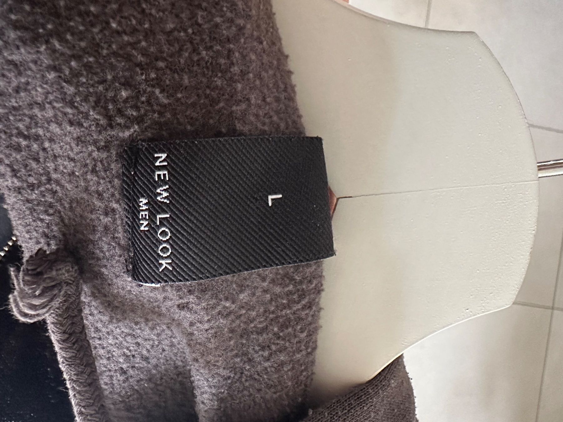 Pulls & Sweat-shirts: Dunklebrauner bequemer Pulli – D'occasion à Bern par Enle 2