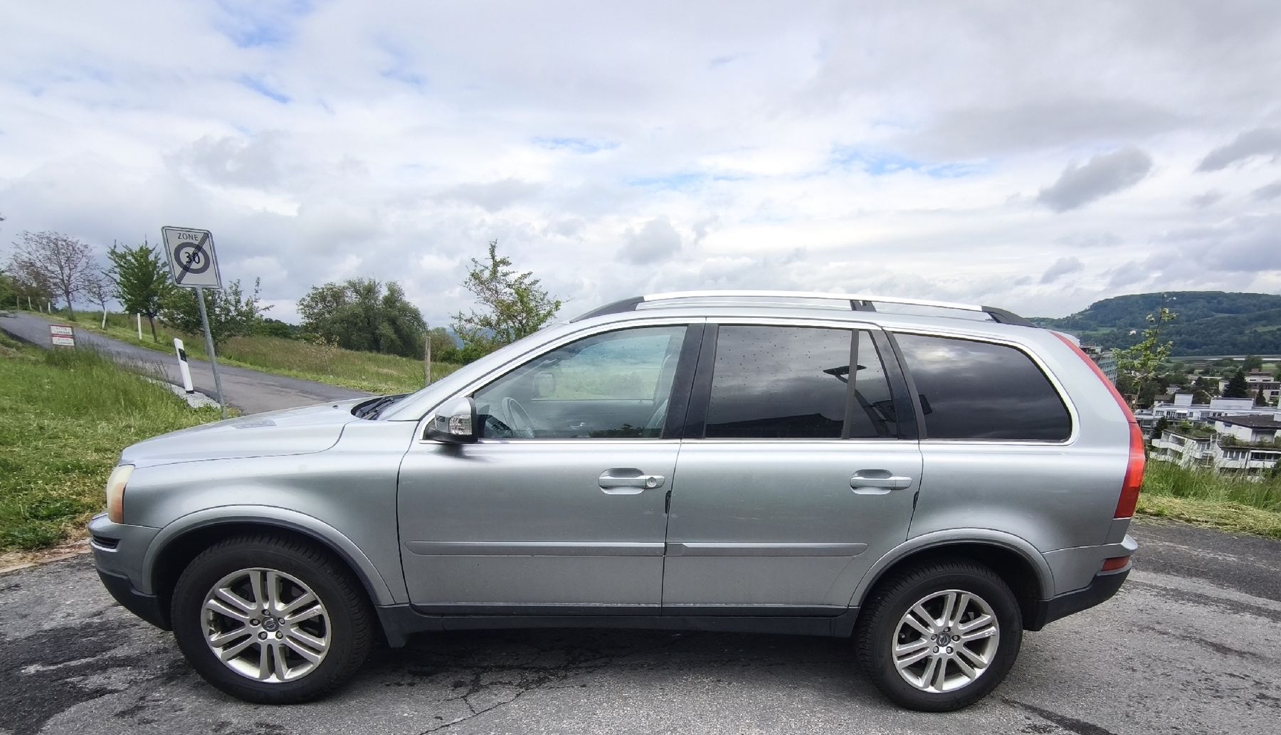 Volvo Automobili: Volvo XC90 D5 AWD grey-met 2007 model – Usato da Bad Zurzach venduto da TradeTicker01