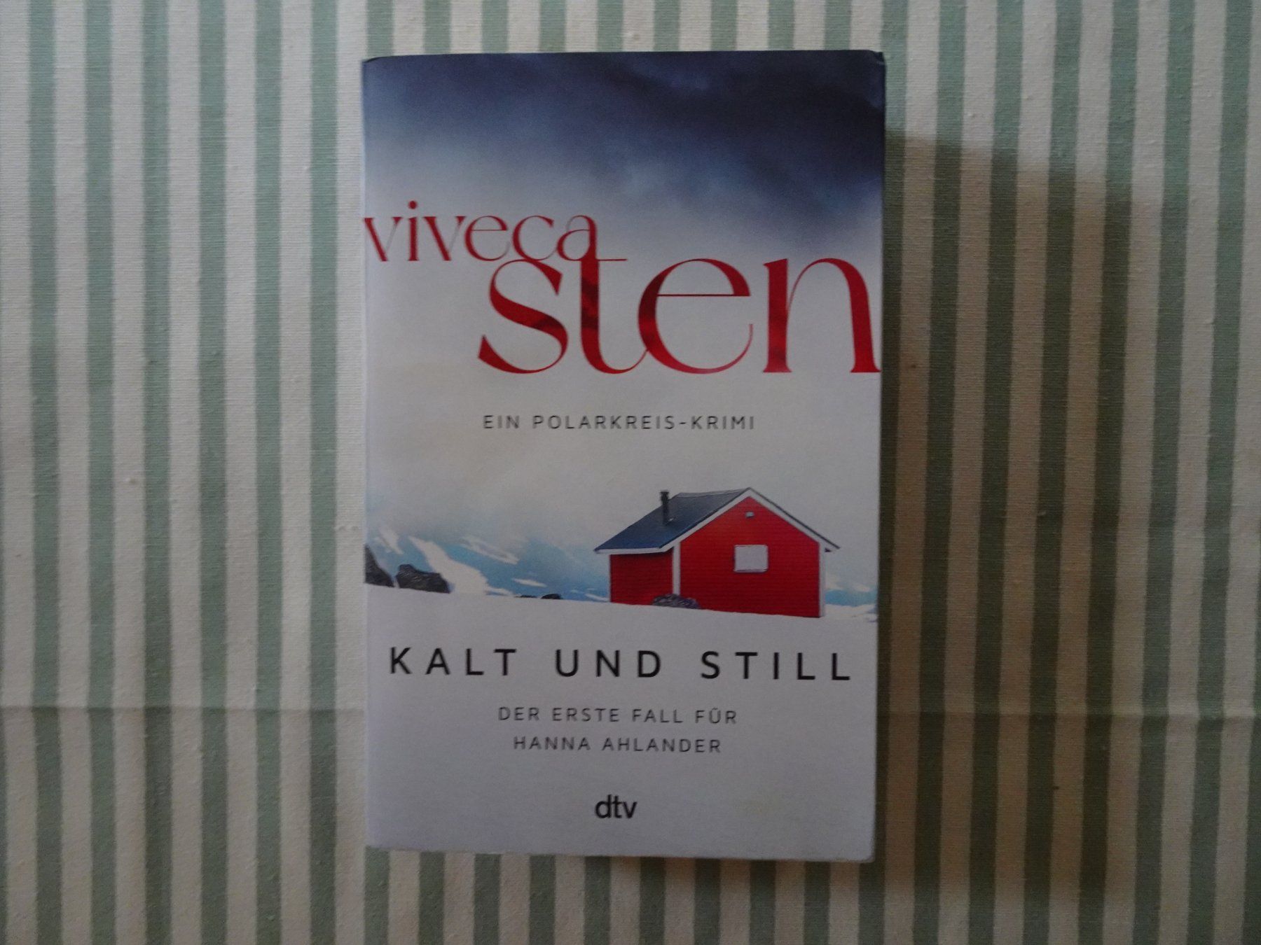 Bücher: Viveca Sten - Kalt und still - 1. Fall Hanna Ahlander - B652 – Gebraucht aus Küssnacht am Rigi von Bookslove-Divers