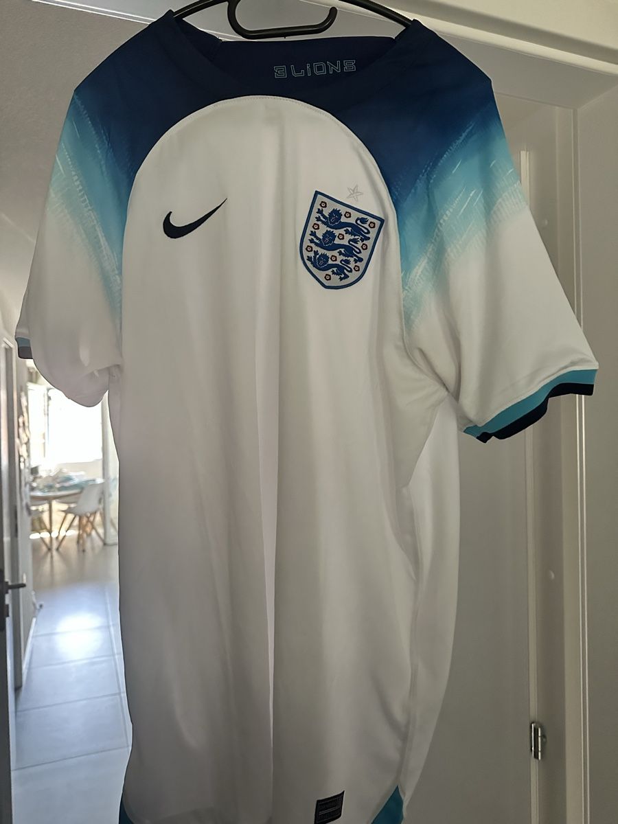Nike Maillots de corps & Pantalons: Maillot XL Angleterre  – Neuf (Voir description) à Grancy par arn_lmj6