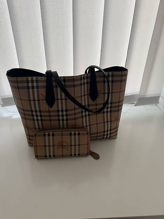 Burberry Tasche und Geldbeutel 