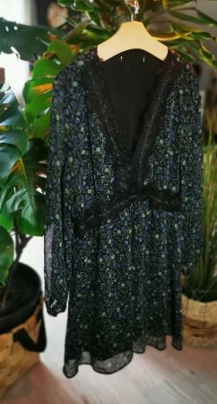 Geblümtes Kleid, M, schwarz, grün, blau, leicht transparent
