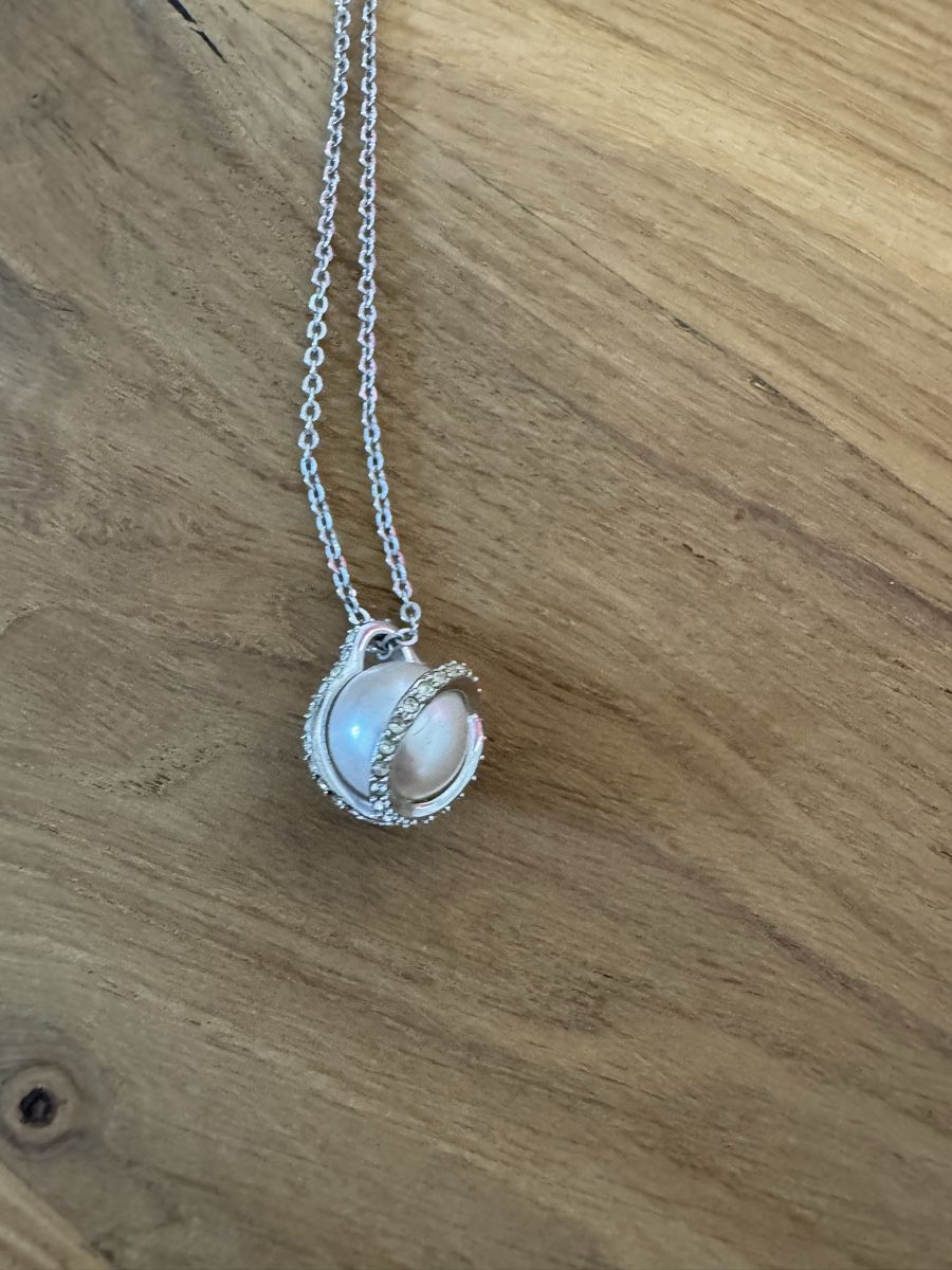 Swarovski Ketten: Halskette mit Perle und Steinen Swarovski – Neu (gemäss Beschreibung) aus Uznach von Martina191185 1